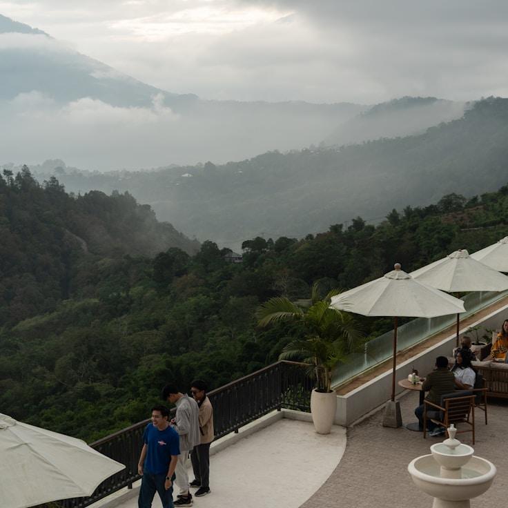Family terraces and cafés for calm evenings in Lisbon